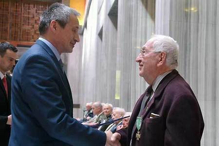 Ministr obrany udělil na pražském Vítkově nejvyšší resortní vyznamenání