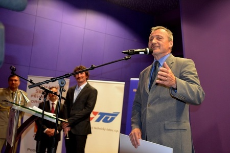 Ministr obrany Martin Stropnický při slavnostním ukončení výstavy