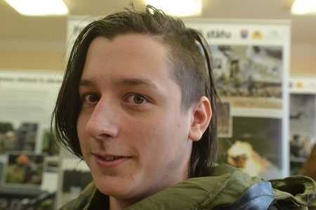 V obleku a masce to není nic moc, svěřil se Dominik Beránek