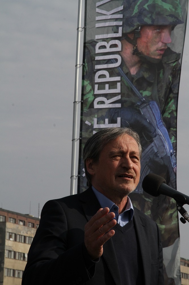 Na Letenské pláni přivítal všechny příznivce české armády ministr obrany Martin Stropnický