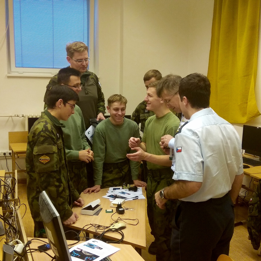 Ve vesmíru dnes běží program vytvořený pod dohledem pedagogů z Univerzity obrany
