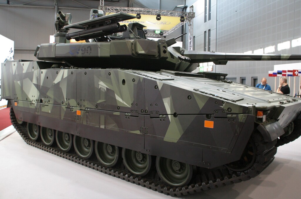 Dceřinka LOM PRAHA VR Group vyrobí pro armádu simulátory obrněnců CV90