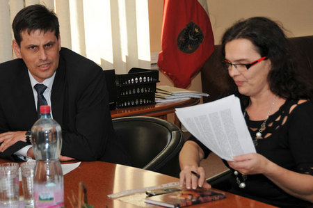 Jednání řídili náměstek ministra obrany Michael Hrbata a ředitelka odboru mimorezortní spolupráce MO Iveta Hlásecká