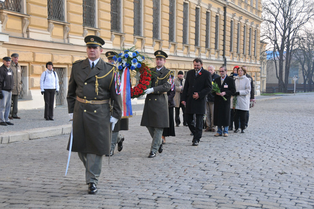 Z pietní vzpomínky na Ministerstvu obrany ČR (1)