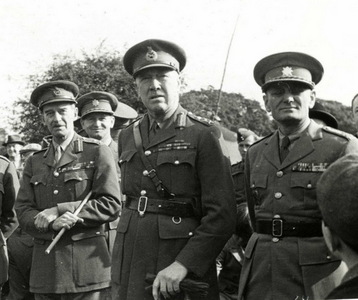 S britskými důstojníky na návštěvě u československých pozemních jednotek 2