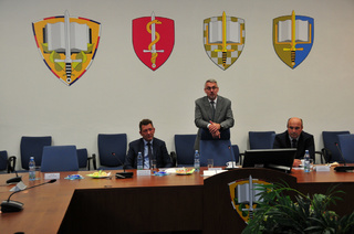 Ministr obrany Lubomír Metnar během diskuze
