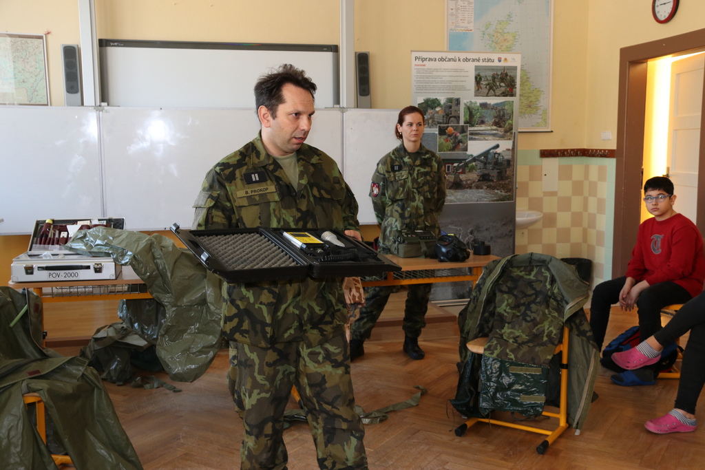  Chemici pracovali s velmi názornými ukázkami
