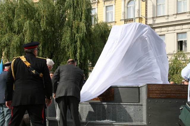  Odhalení památníku