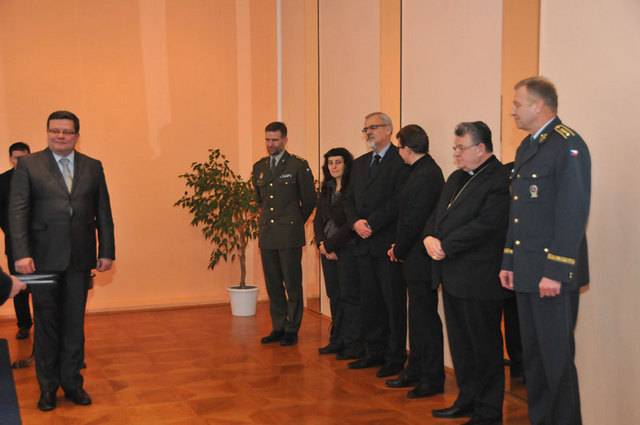 Vrcholné církevní představitele přivítal ministr obrany Alexandr Vondra