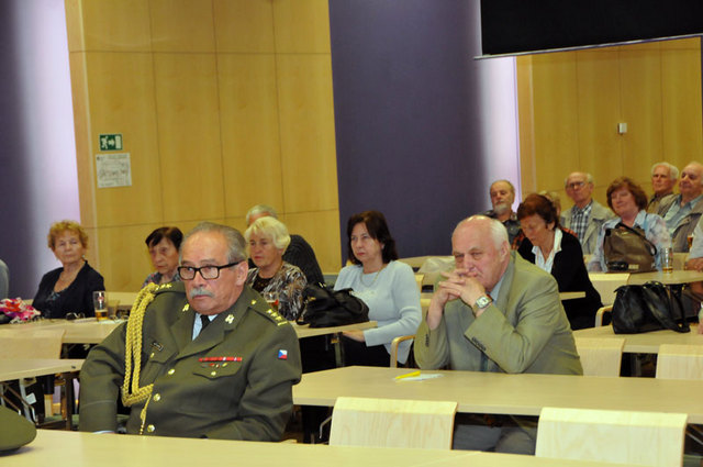 Účastníci setkání vojenských veteránů v kongresovém sále DAP (3)