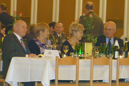 Dalším hlavním pořadatelem byl  podplukovník v zál. Milan Čajdík z jihočeské organizace ČsOL ( vpravo)