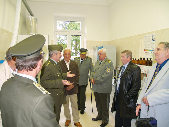 Prohlídka laboratoří v kasárnách Šumavská 
