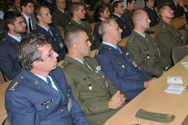 Přednášky se zúčastnil management brněnských fakult UO