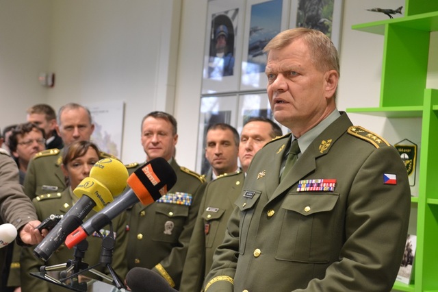 Náčelník Generálního štábu AČR generálporučík Josef Bečvář při slavnostním otevření Rekrutačního střediska