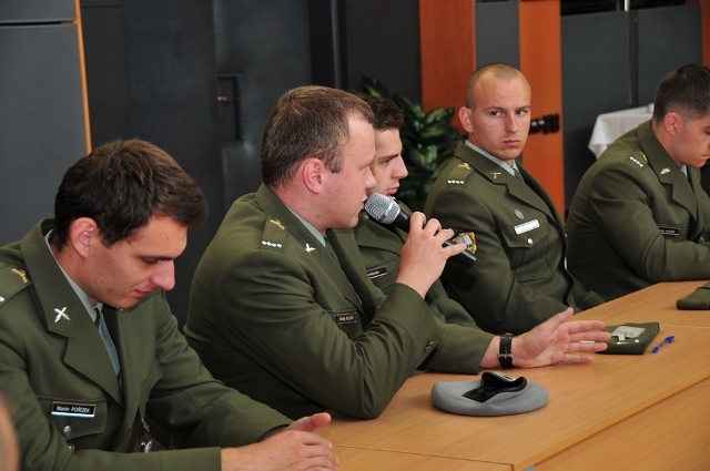 Diskuse se studenty Univerzity obrany