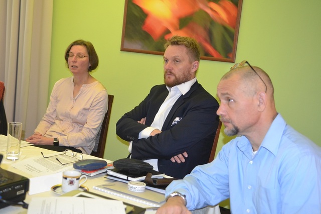 Organizátorem pracovního setkání zahraničních vojenských psychologů byl hlavní psycholog MO plukovník Marek Nový (zcela vpravo)