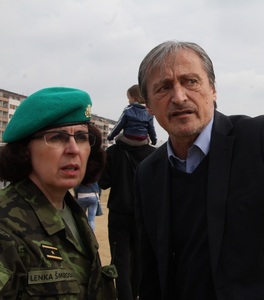 Brigádní generálka Lenka Šmerdová a ministr obrany Martin Stropnický