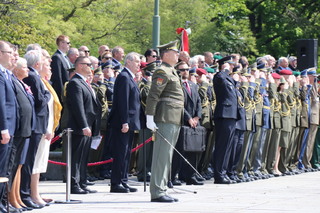 Prezident republiky a velitel ozbrojených sil pozdravil nastoupenou jednotku Armády ČR