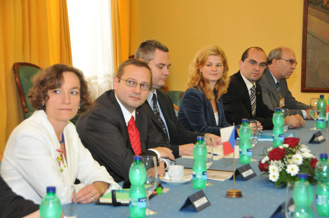 Česká delegace, v níž byli i zástupci Aera Vodochody