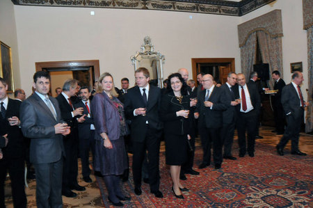 Předvánoční setkání v Hrzánském paláci 6