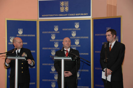 Stavridis: Díky za české vojáky v misích