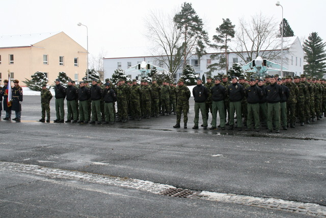 Příslušníci úkolového uskupení Baltic Air Policing 