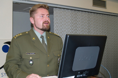 Děkan fakulty vítá účastníky konference
