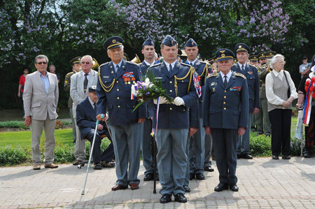 Památku generála Štefánika uctili i veteráni 2. světové války
