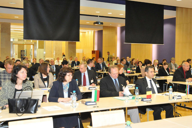 Účastníci mezinárodní konference BILC v kongresovém sále Domu armády Praha (1)