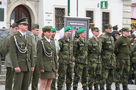 Diváci se mohli seznámit se současnou podobou uniforem, které jsou v běžné výbavě naší armády 