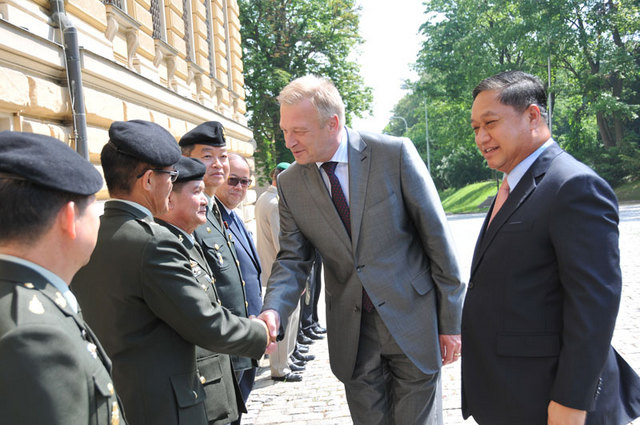 Ministr Sukumpol Suwanatat představil českému protějšku své spolupracovníky