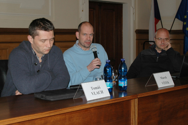 Novináři Marek Vítek, Michal Novotný a Tomáš Vlach