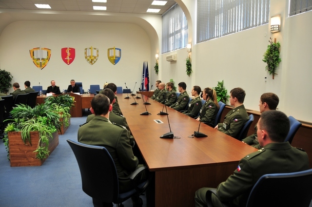 Setkání ministra Stropnického se studenty 