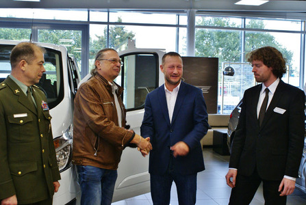 Program Ford Army pomohl prvnímu těžce postiženému válečnému veteránovi