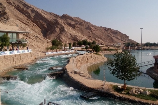 Soutěžní umělý kanál v Al Ain