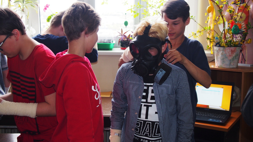 Zkouška prostředků protichemické ochrany