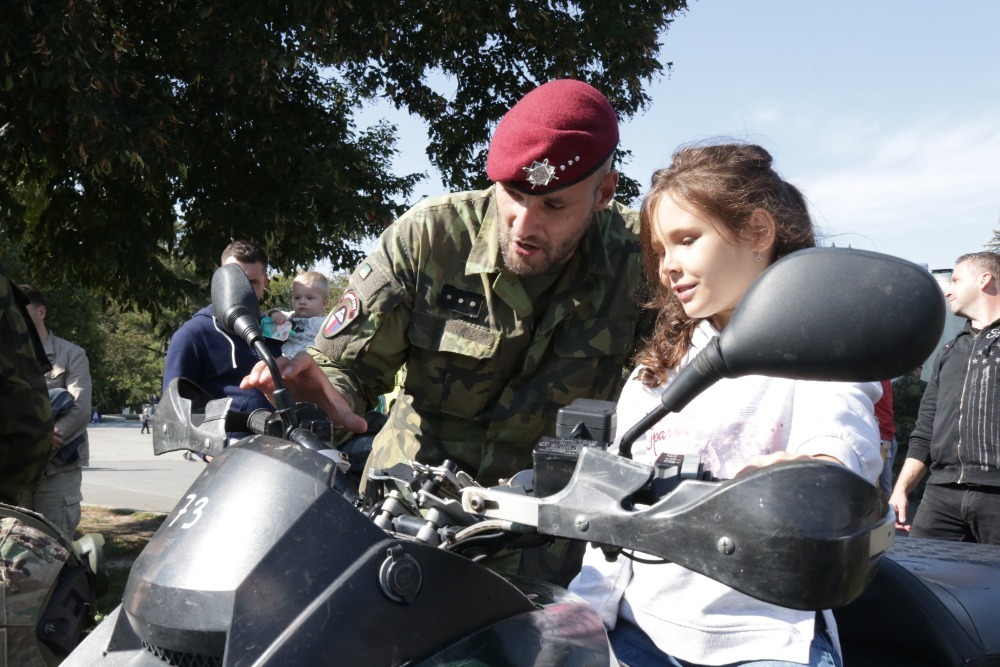 Den hrdinů si nenechalo ujít několik tisíc návštěvníků