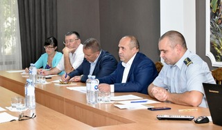 Moldavská delegace vedená ředitelem Agentury pro vědu a vojenskou historii Vitalie Ciobanu