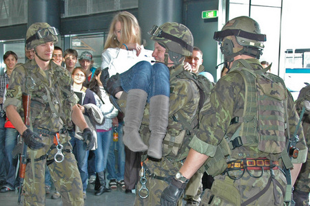 Dynamické ukázky skupiny COMMANDOS - 2