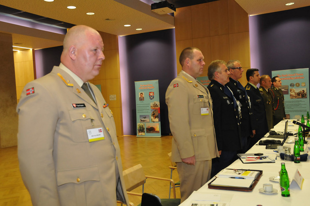 Účastníci pražské konference náčelníků vojenských policií (2)