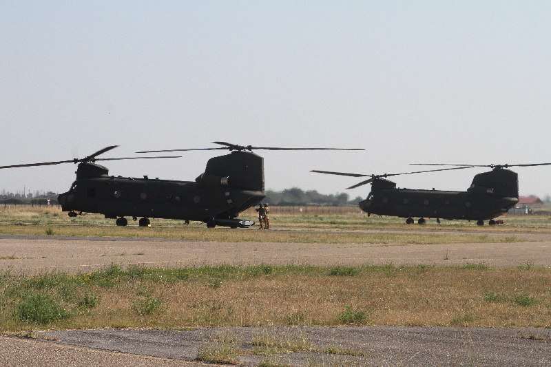 06 Dvojice Italských CH-47