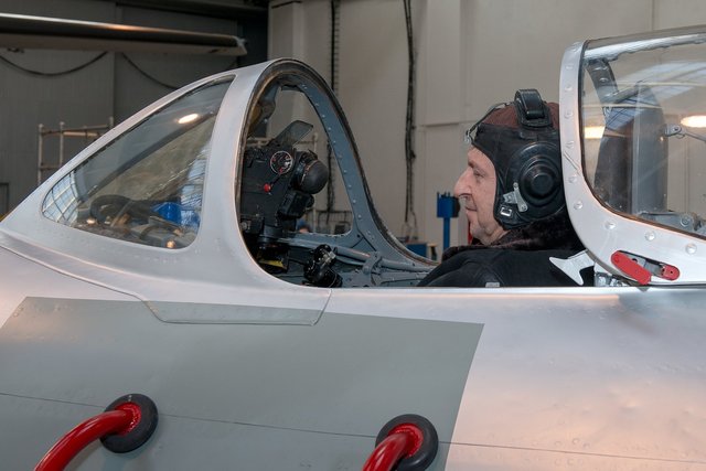 Pilot letounu MiG-15 v dobové výstroji