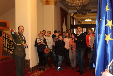  Plukovník Stehlík, ředitel odboru pro válečné veterány,  vyprávěl velmi zajímavě a všichni mu pozorně naslouchali