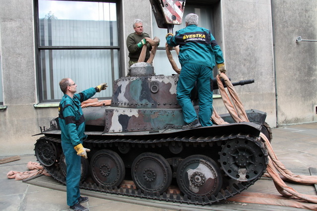 Výměna tanku LTP za vozidlo Humvee 2
