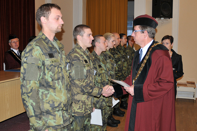 Imatrikulace vojenských studentů na brněnských fakultách Univerzity obrany 6