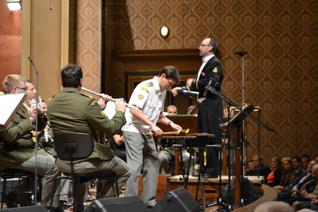 Nprap. Ladislav Hrdlička a jeho xylofon pod dirigentskou taktovkou pplk. Jaroslava Šípa