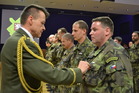 Brigádní generál Pavel Adam oceňuje příslušníky Aktivní zálohy