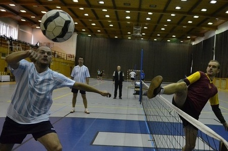 Osm armádních týmů bojovalo o pohár šéfredaktora A reportu