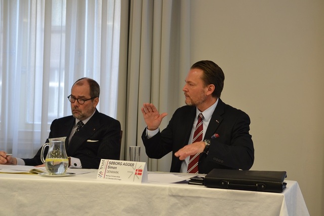 Účastníci jednání Seniorní skupiny V4