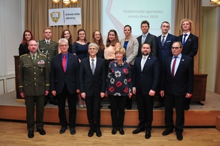  Ocenění sportovci města Brna s představiteli vysokých škol